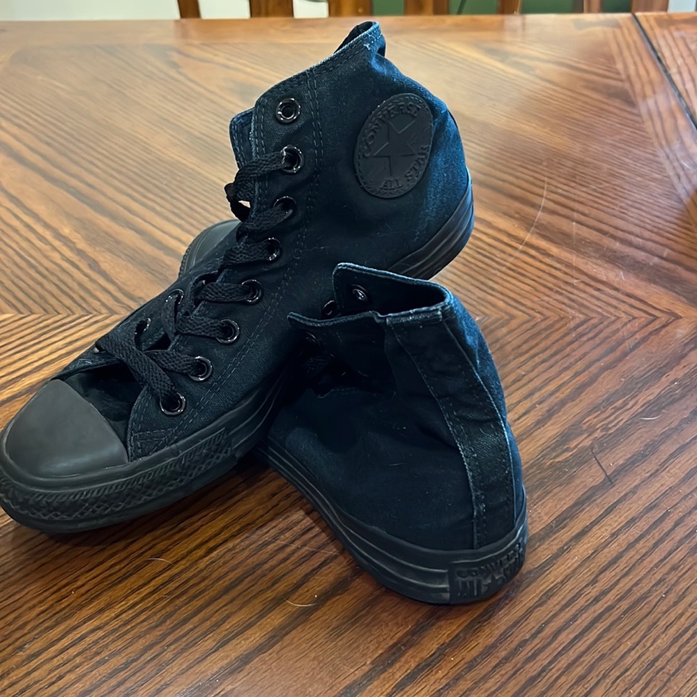 Black converse